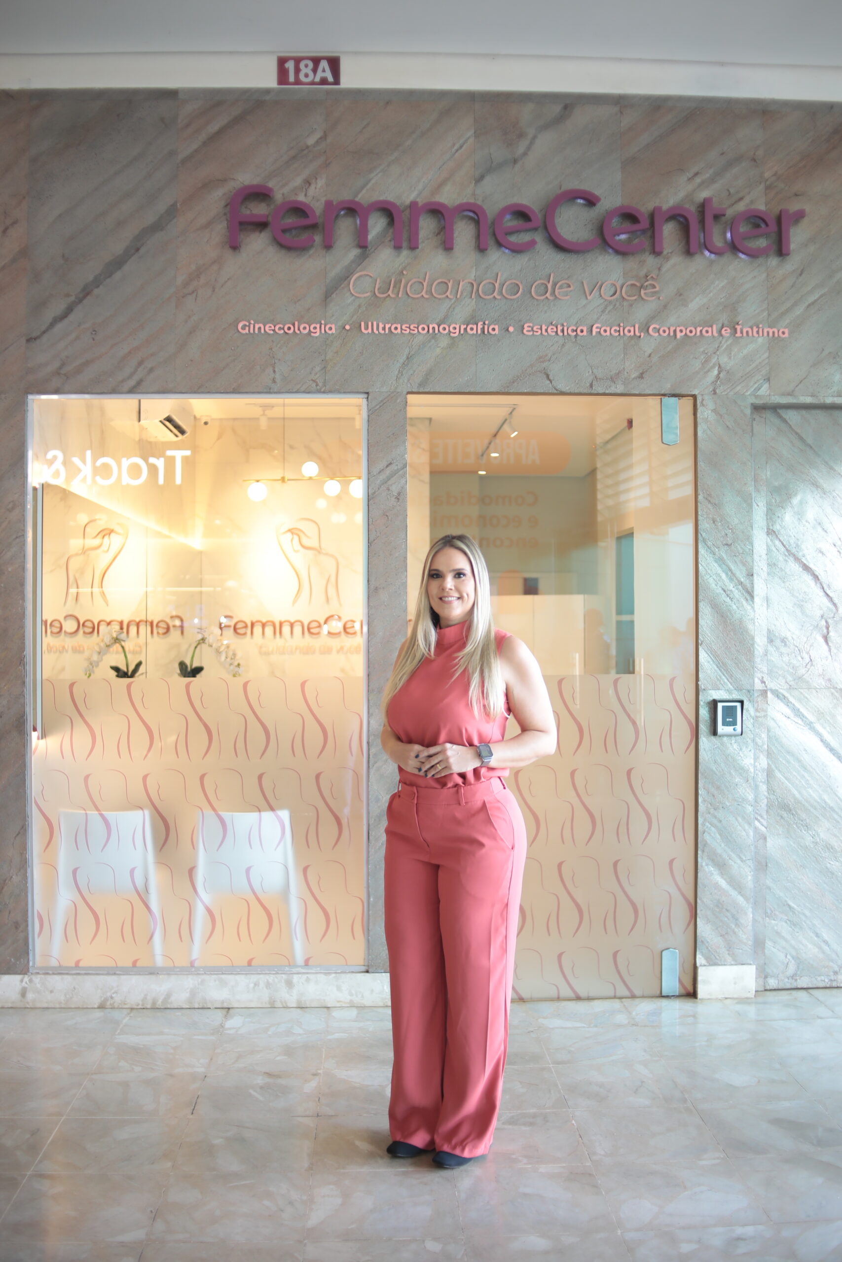 Ambiente adicional da FemmeCenter com detalhes premium